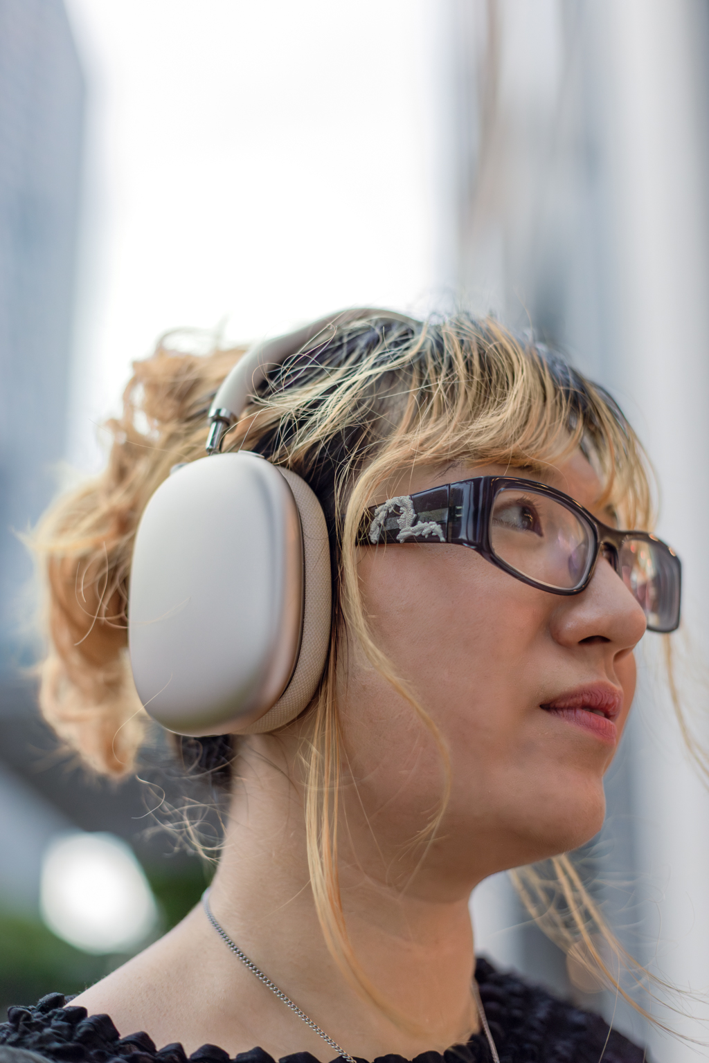 Ti-Vietnamese-Designer-Pants_Vietnam-Socks_Nike-Shoes_Asics-Bag_Vietnam-Necklace_Atelier_Male-Watch_Apple-UNIFORM-03042025-3