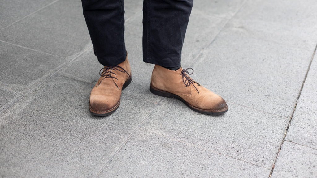 Sam-Singaporean-Freelance_Hairstylist-Top_UNIQLO-Pants_Malaysia-Shoes_Turkey-Glasses_Zeelool-Hat_Online-UNIFORM-08052025_3