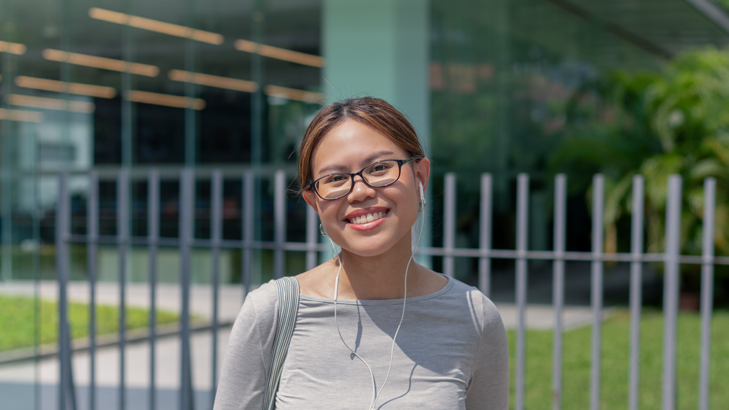 Amalina-Singaporean-Marketing_Specialist-Top_The_Editors_Market-Jeans_Cotton_On-Shoes_Stussy__Nike-Bag_Carhartt-Earrings_Korea-Glasses_Lenskart-UNIFORM-08052025-5