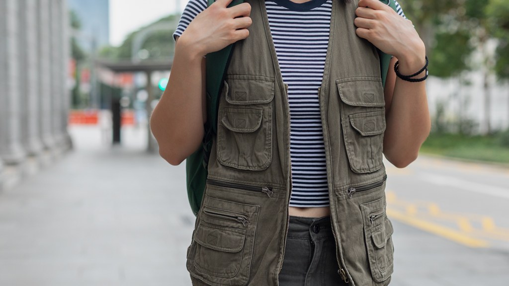 Alena-Assistant_Registrar-Singaporean-Top_Uniqlo-Pants_Cotton_On-Vest_Thrifted-Shoes_Converse-Backpack_Crumpler-Necklace_Lovisa-UNIFORM-030620225-2