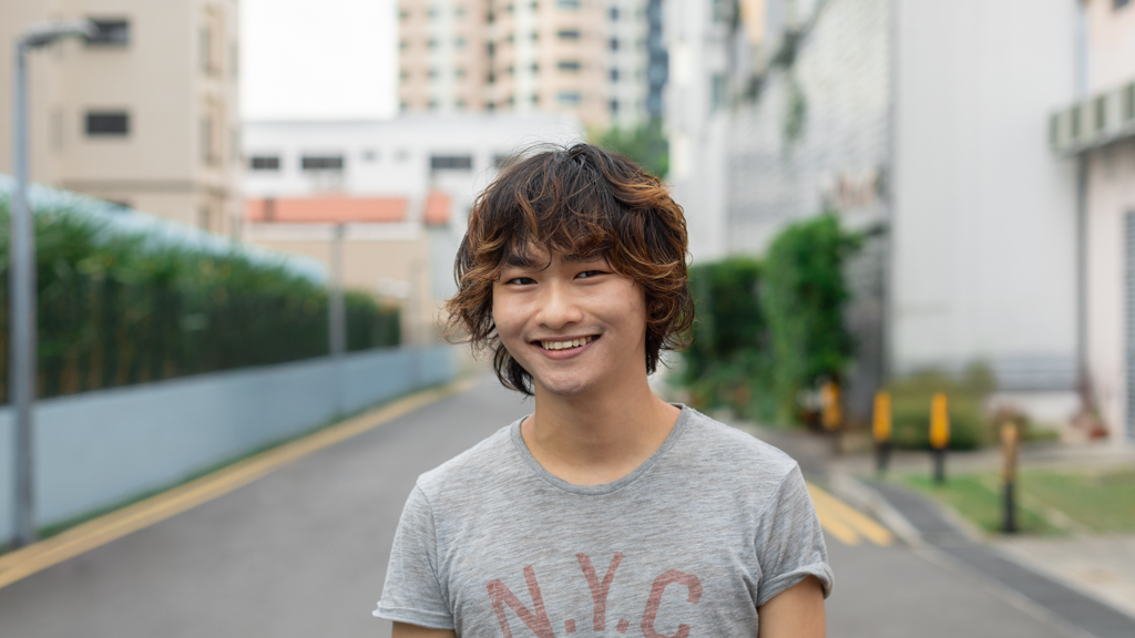 Mitch-Singaporean-Musician-Top_Gifted-Jeans_Gifted-Belt_Thrifted-Shoes_Carousel-UNIFORM-03062025-5