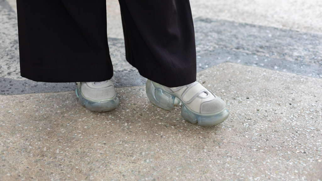 Rose-Canadian-Museum_Programmer-Coat_Thailand-Top_Shopee-Pants_COS-Earrings_Apres_Ski-Rings_Thailand-Shoes_Grounds-Bag_Pokemon-UNIFORM-03062025-4