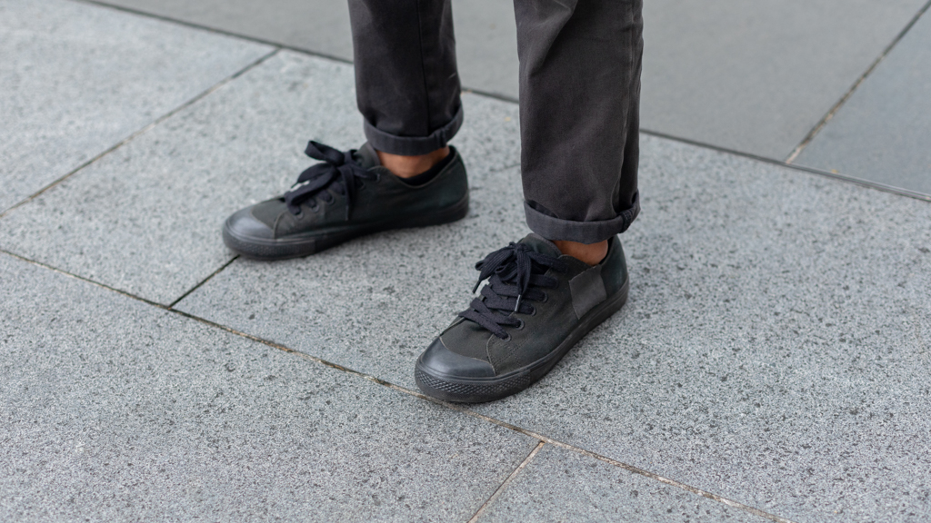 Scott-Designer-Singaporean-Top_Muji-Bottoms_Muji-Shoes_Converse-Hat_Muji-UNIFORM-030620225-4