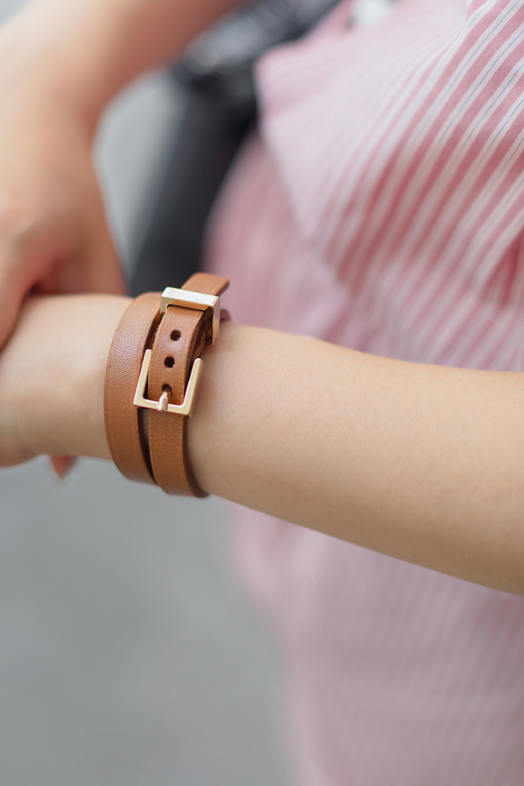 Yurie-Japanese-Stewardess-Top_Juuneed-Bottom_Juuneed-Bag_Marimekko-Sneakers_New_Balance-Socks_Marimekko-UNIFORM-08072025-2