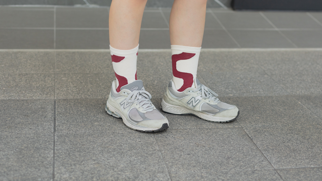 Yurie-Japanese-Stewardess-Top_Juuneed-Bottom_Juuneed-Bag_Marimekko-Sneakers_New_Balance-Socks_Marimekko-UNIFORM-08072025-4