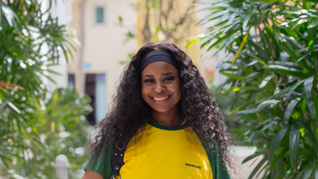 Thocco-Australian-Nurse-Top_boohoo-Pants_Jaded_London-Shoes_Puma-Bag_Guess-UNIFORM-08072025-4